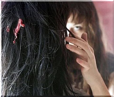 Having chewing gum stuck in your hair can be a real pain.
