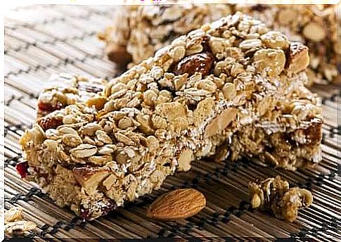 Energy bars with nuts