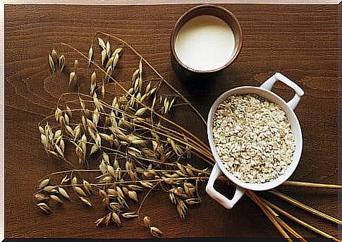 Colloidal oatmeal may help soothe itching