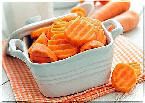 Carrot is a vegetable rich in fiber