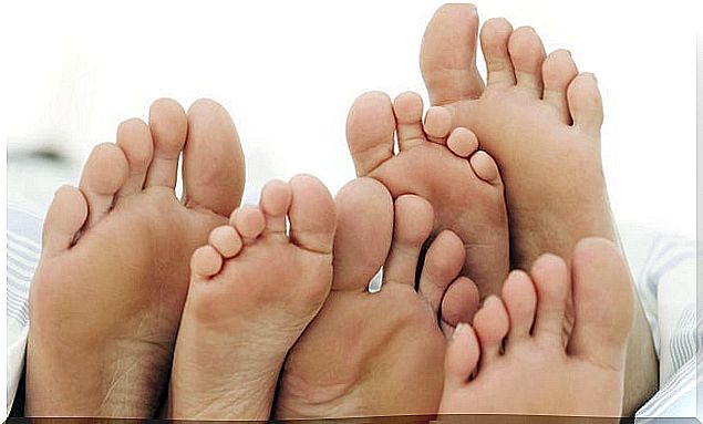 How to protect your feet from nail fungus?