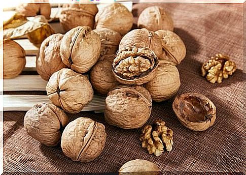 Information on nut consumption.